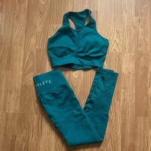 Alphalete Teal Sports Bra and Leggings